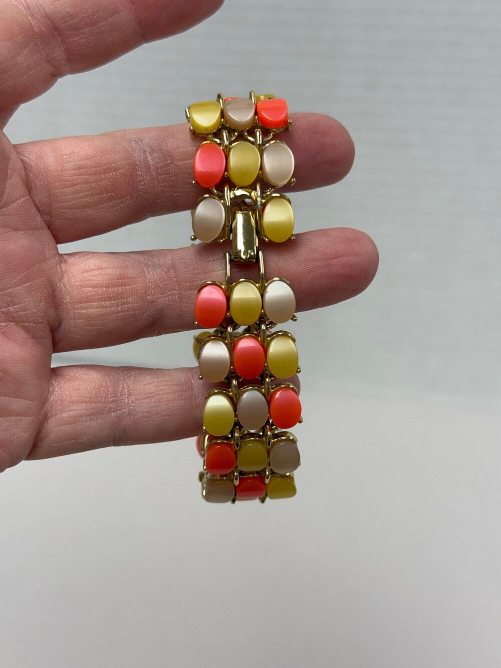 Vintage Gold Tone Bracelet Thermoset Bright Spring Colors Size 6.5 Unsigned